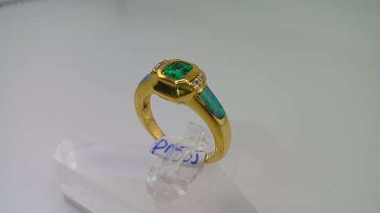 18k gold ring | emerald, opal, and diamonds | .10 ct diamond | size 6.5