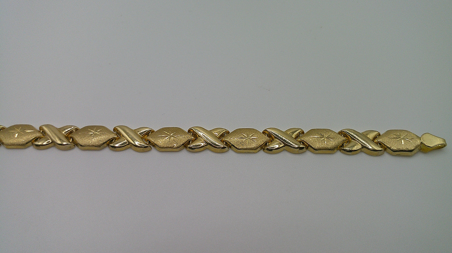 14k yellow gold XO bracelet | star center design | 7 inches