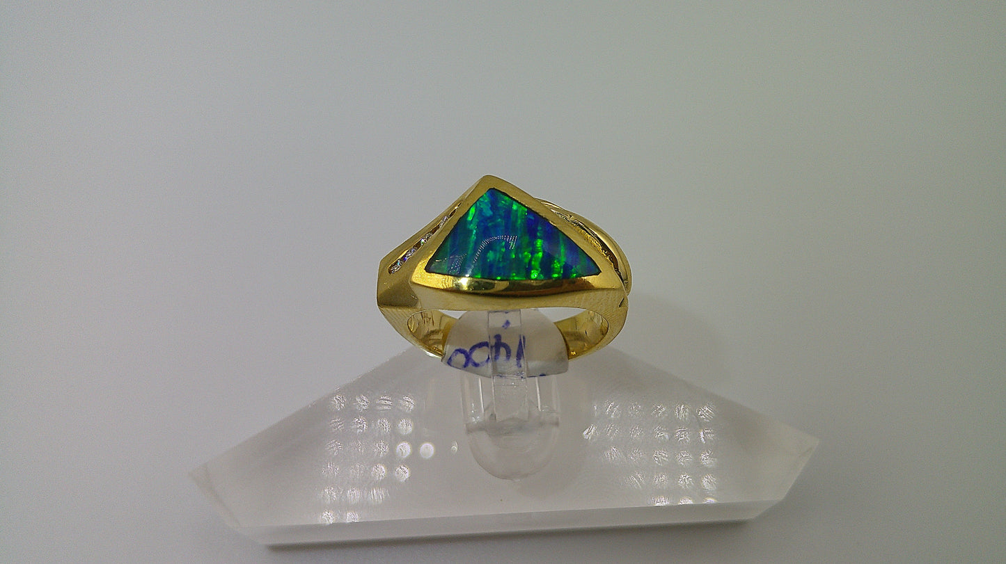 14k gold with 5 diamonds approx .10 carat | opal stone | size 7