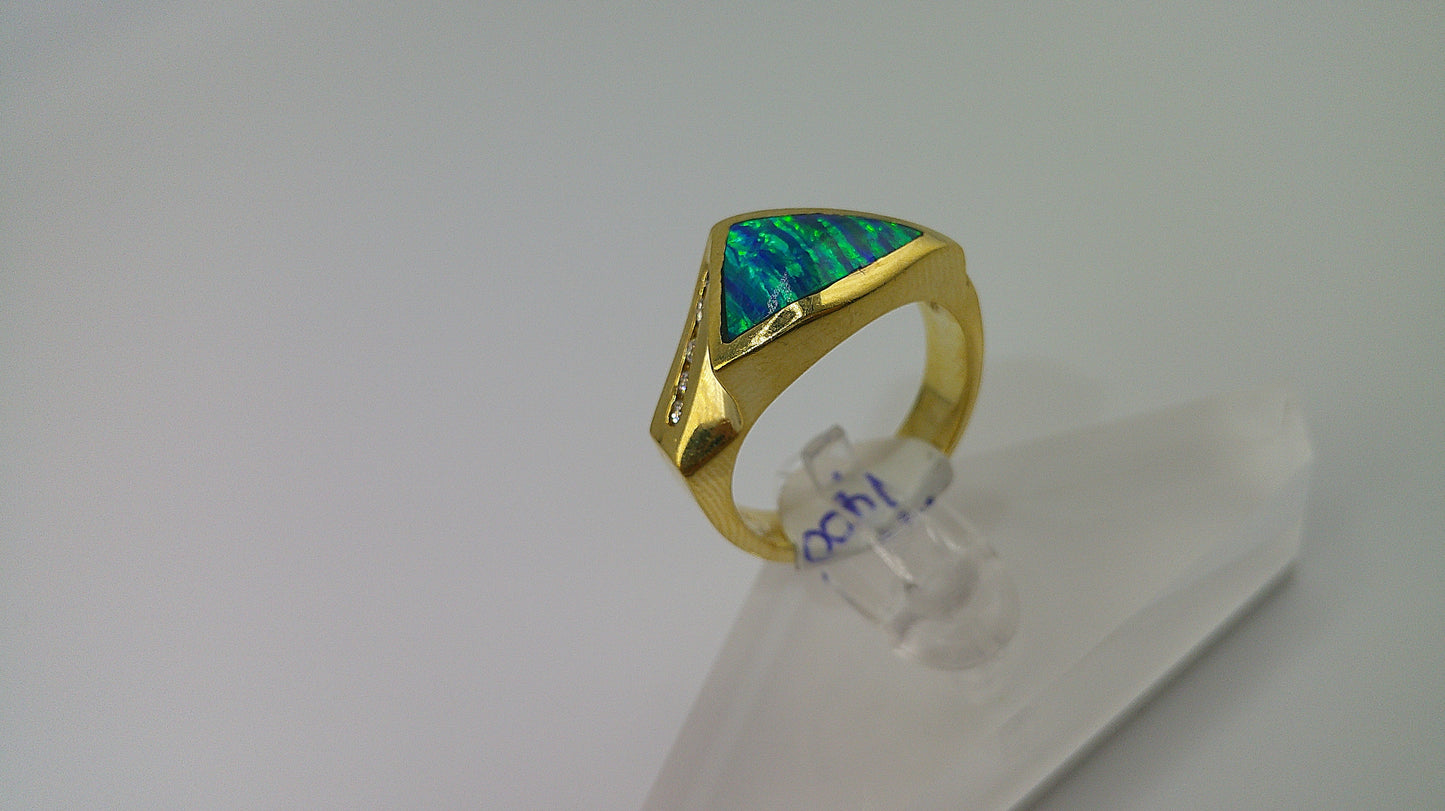 14k gold with 5 diamonds approx .10 carat | opal stone | size 7