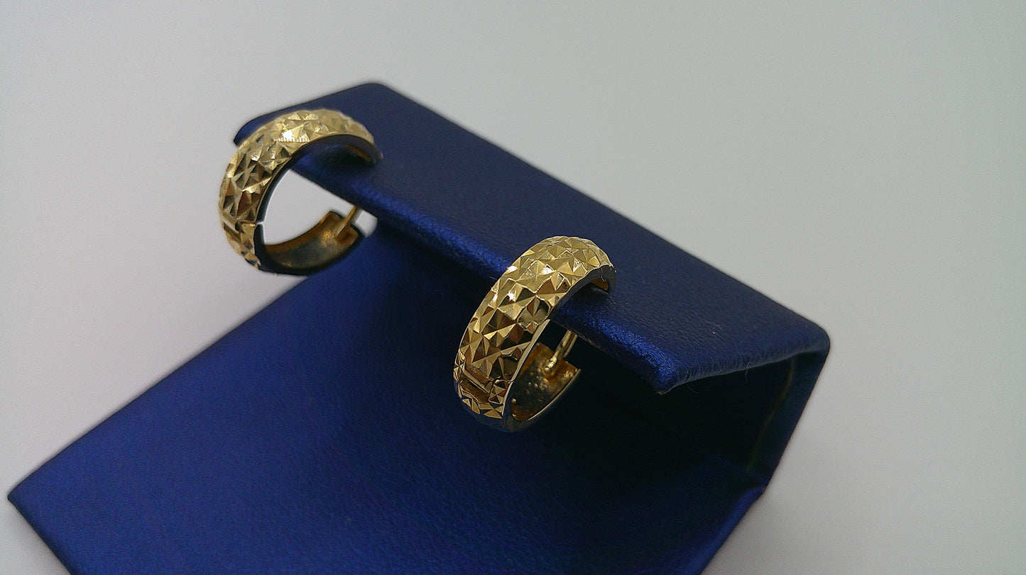 14k gold huggie earrings | hammered pattern design