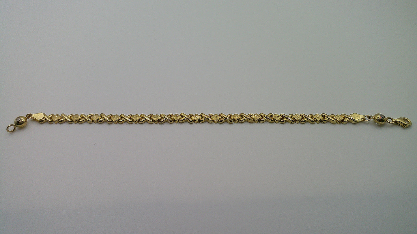 14k gold XO bracelet | 7.25 inches