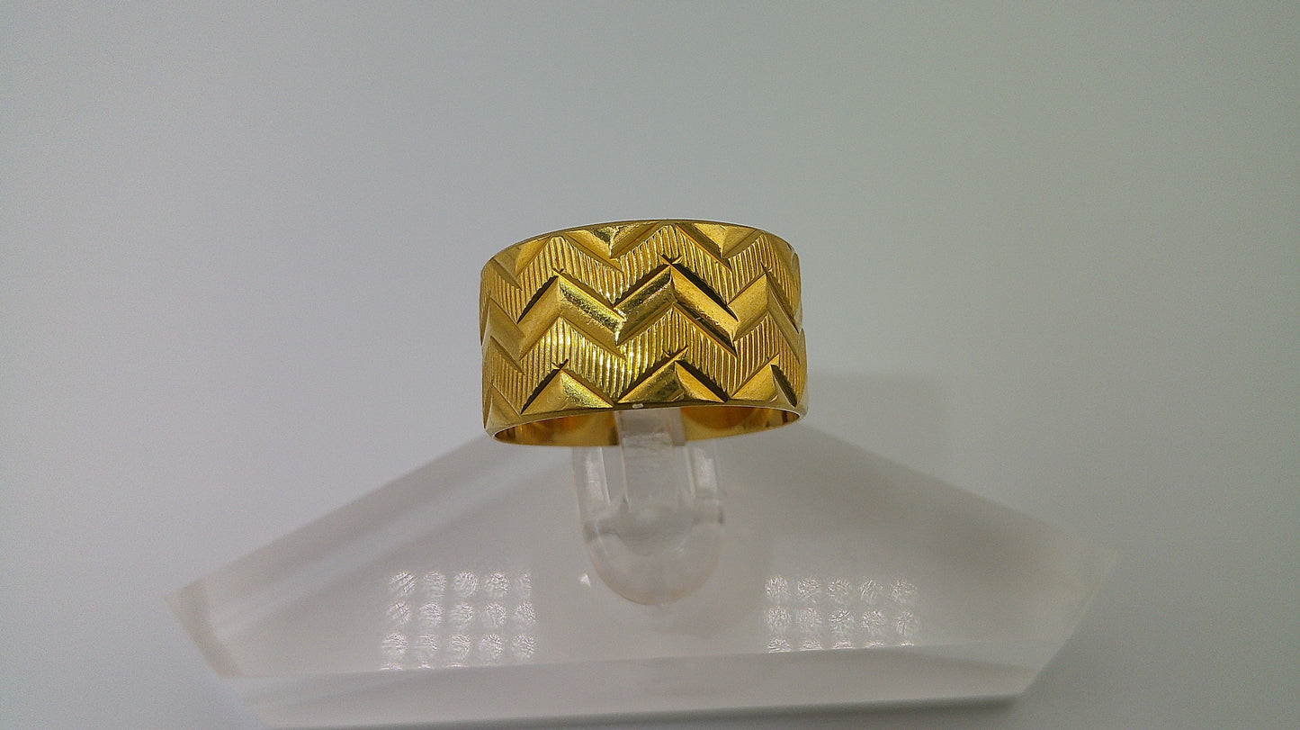 18k gold band | size 7