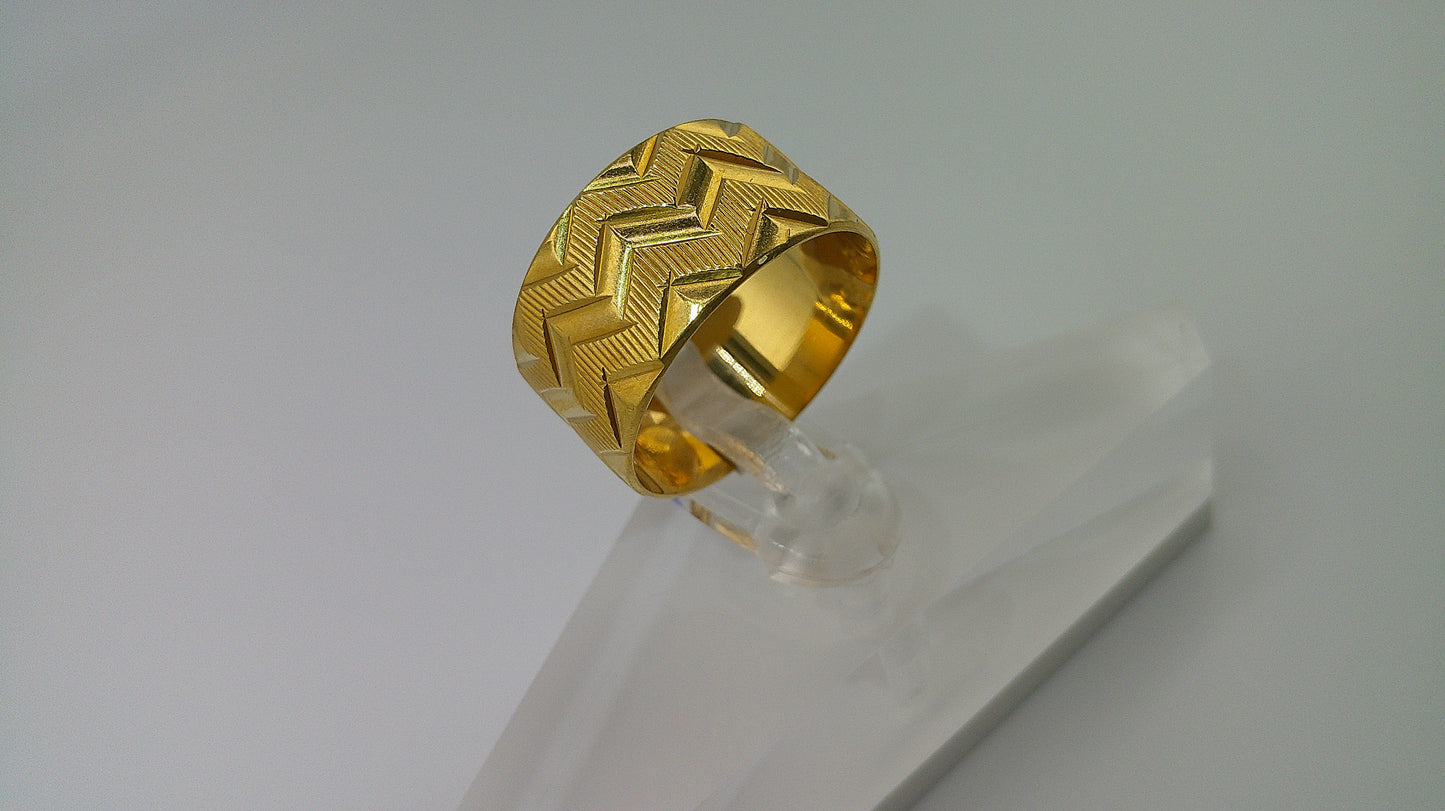 18k gold band | size 7