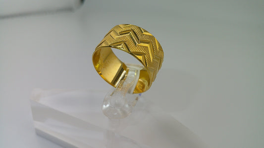 18k gold band | size 7