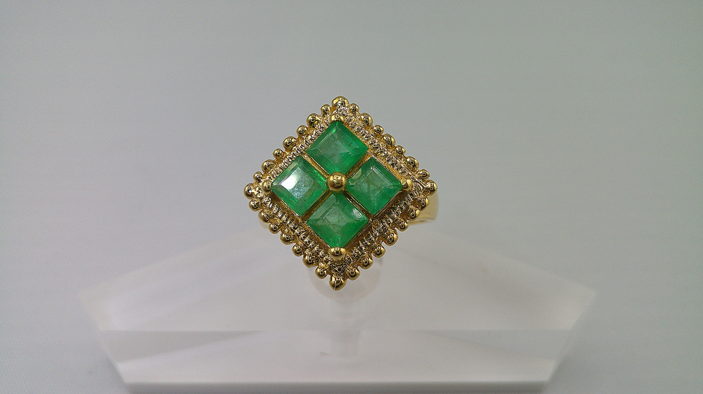 14k gold ring with emerald | size 6.5