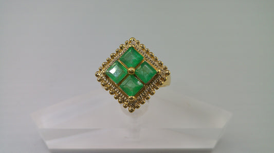 14k gold ring with emerald | size 6.5