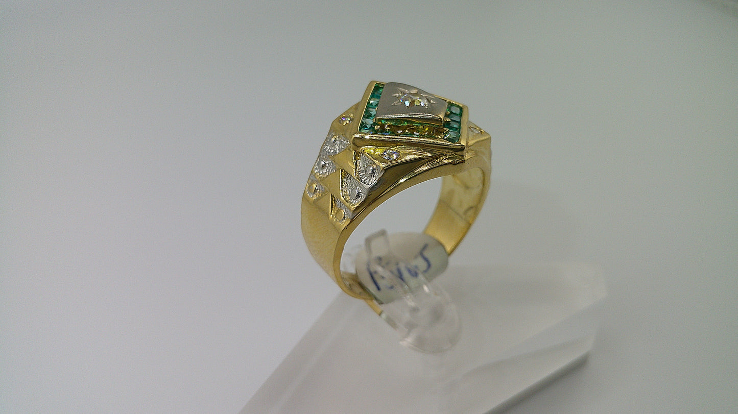 14k yellow gold ring | size 10.5 | emeralds and small diamonds