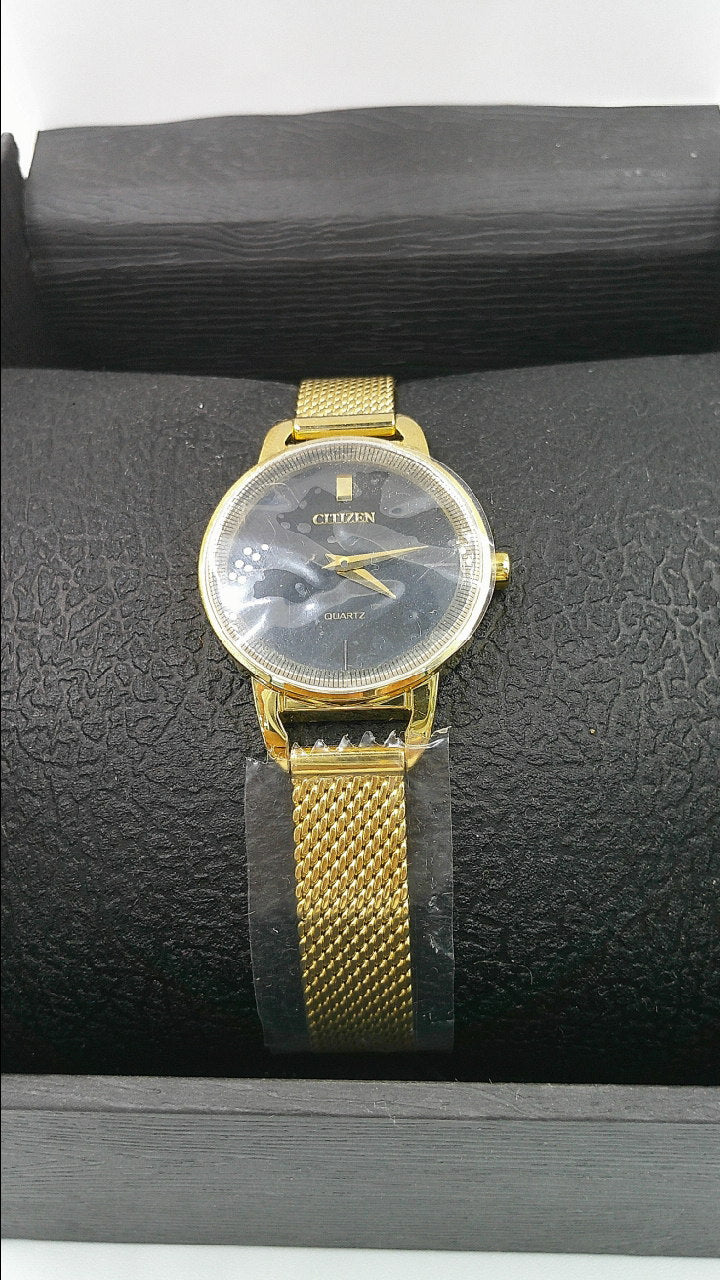 Citizen Watch | Yellow-toned stainless steel | black face | Quartz