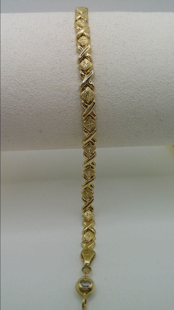 14k yellow gold XO bracelet | fancy cut | square O | 7.25 inches