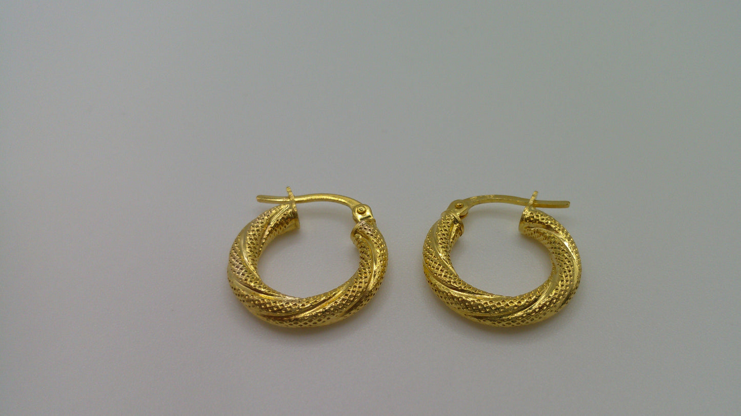 14k yellow gold | twist hoop | 2mm | 0.5 inch wide