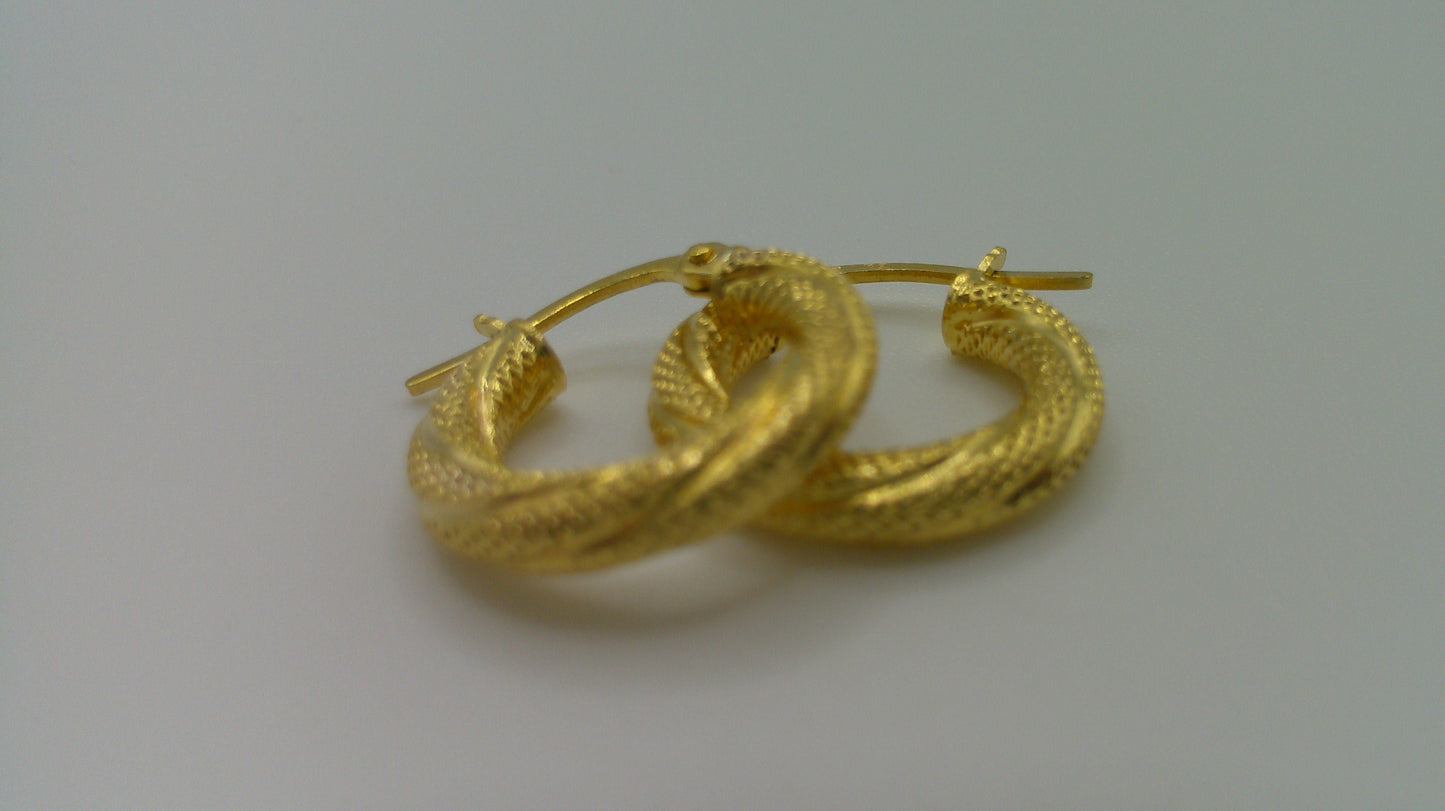 14k yellow gold | twist hoop | 2mm | 0.5 inch wide