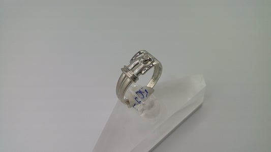 14k white gold | 3 diamonds | 0.7 ct | size 7 | belt design