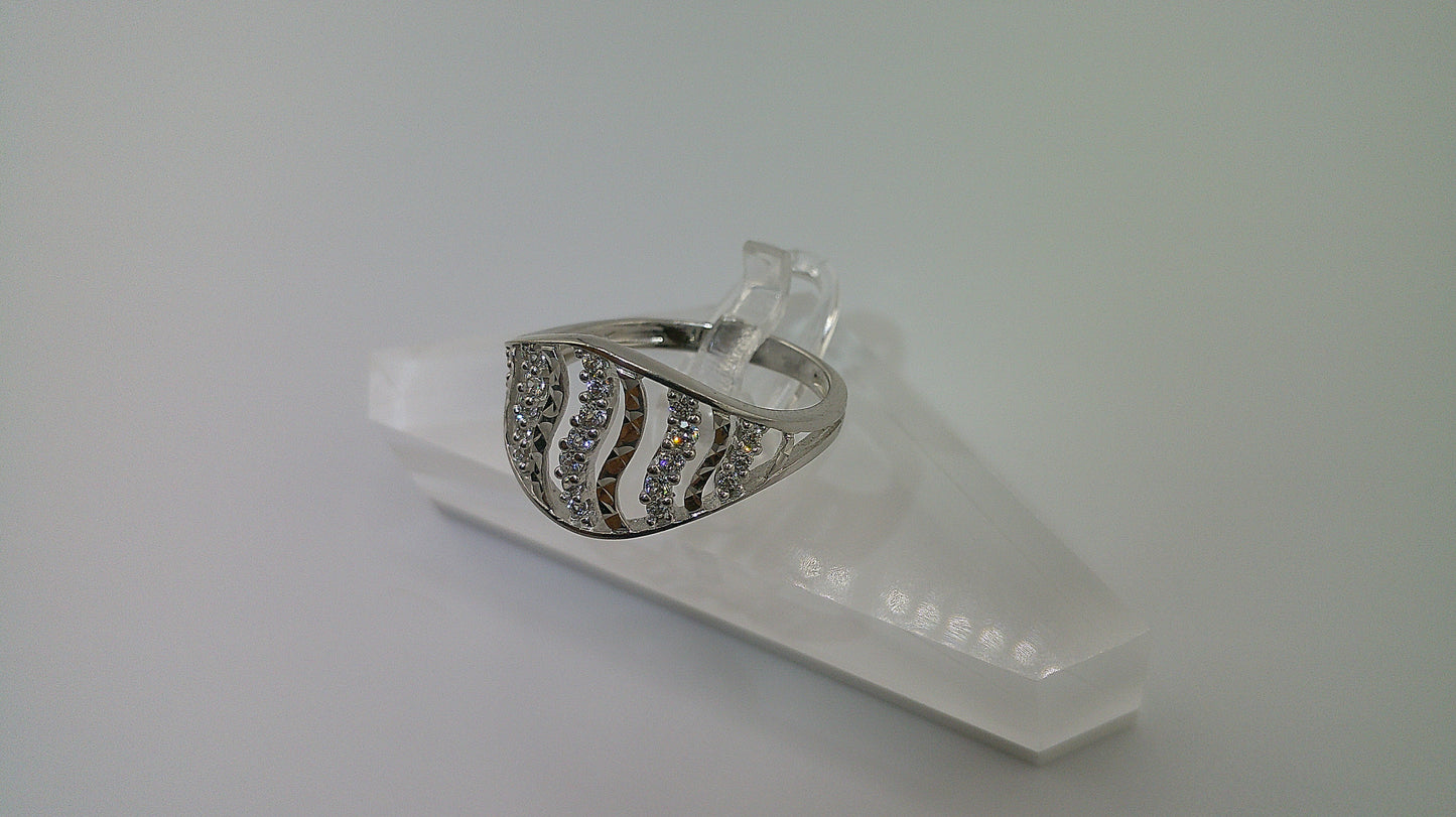 14k white gold ring | zirconia stone | size 8