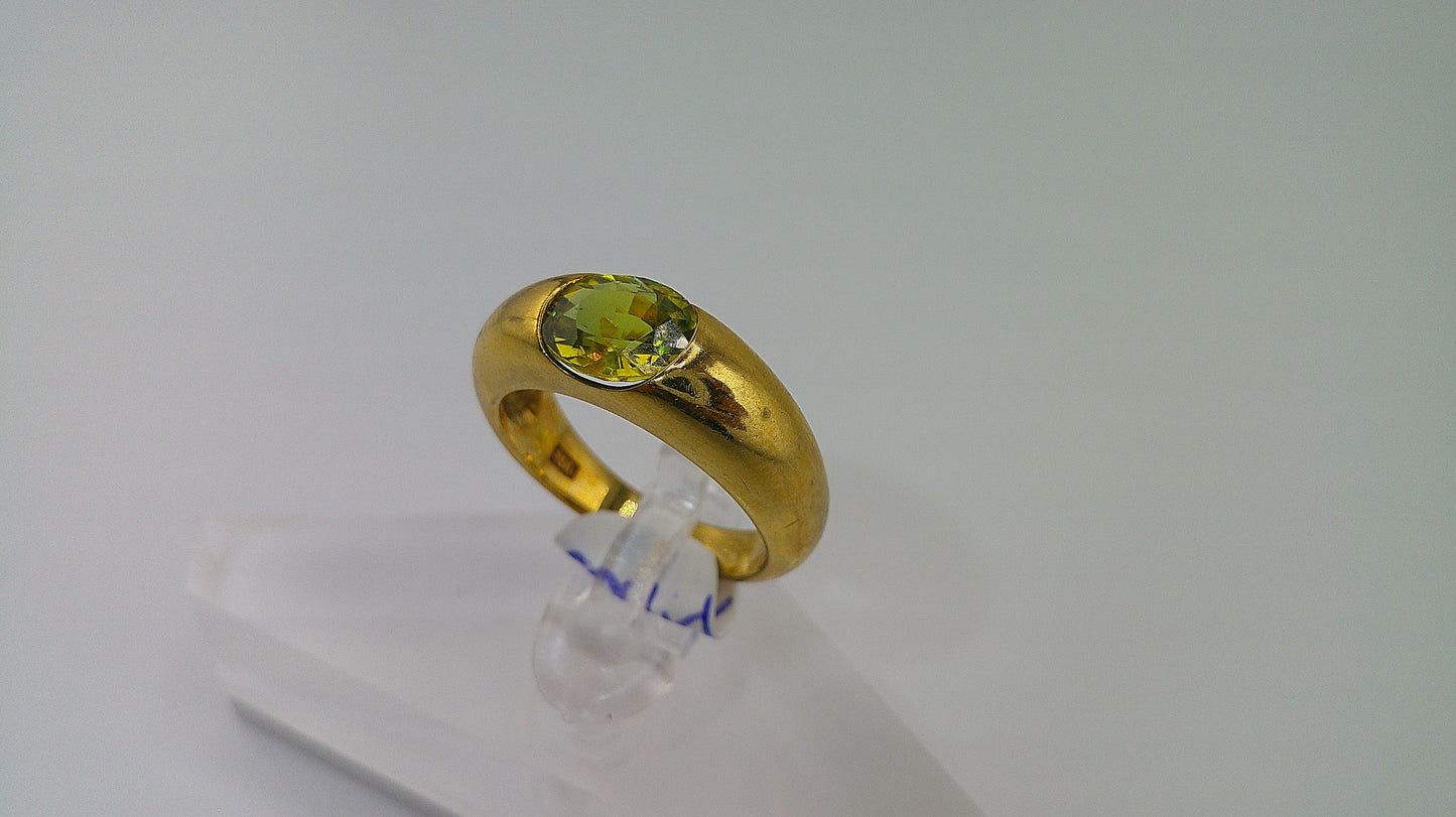 18k yellow gold ring | peridot stone | size 7