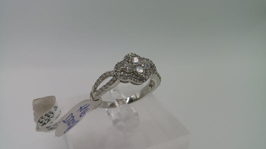 14k gold diamond ring | white gold | .91ct | size 7 | diamond cluster