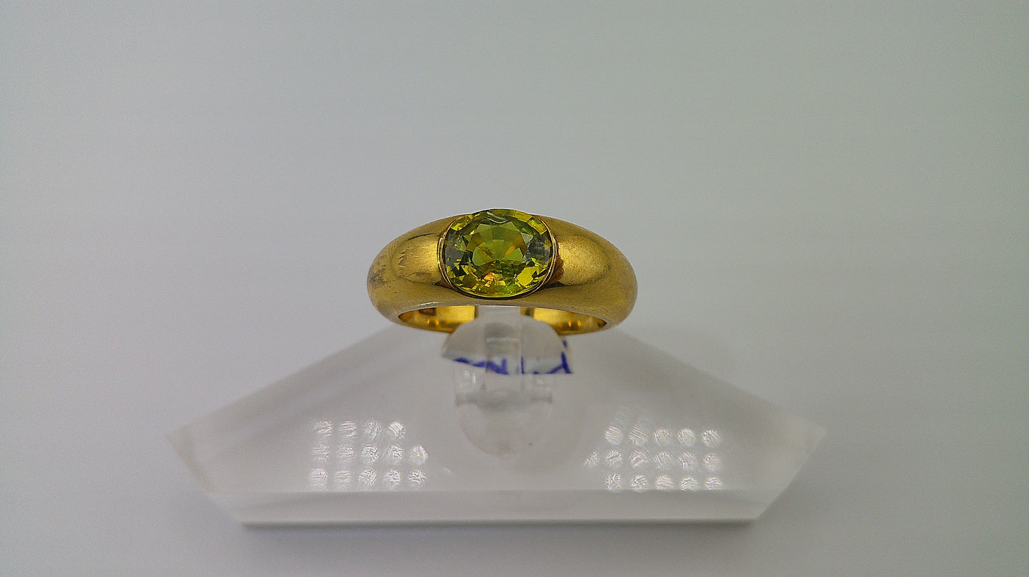 18k yellow gold ring | peridot stone | size 7