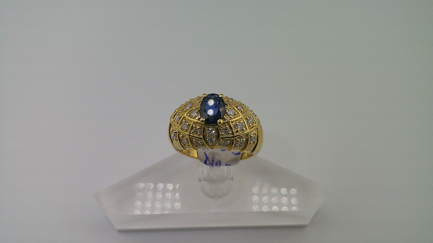 14k gold ring with sapphire stone and small diamonds | size 7