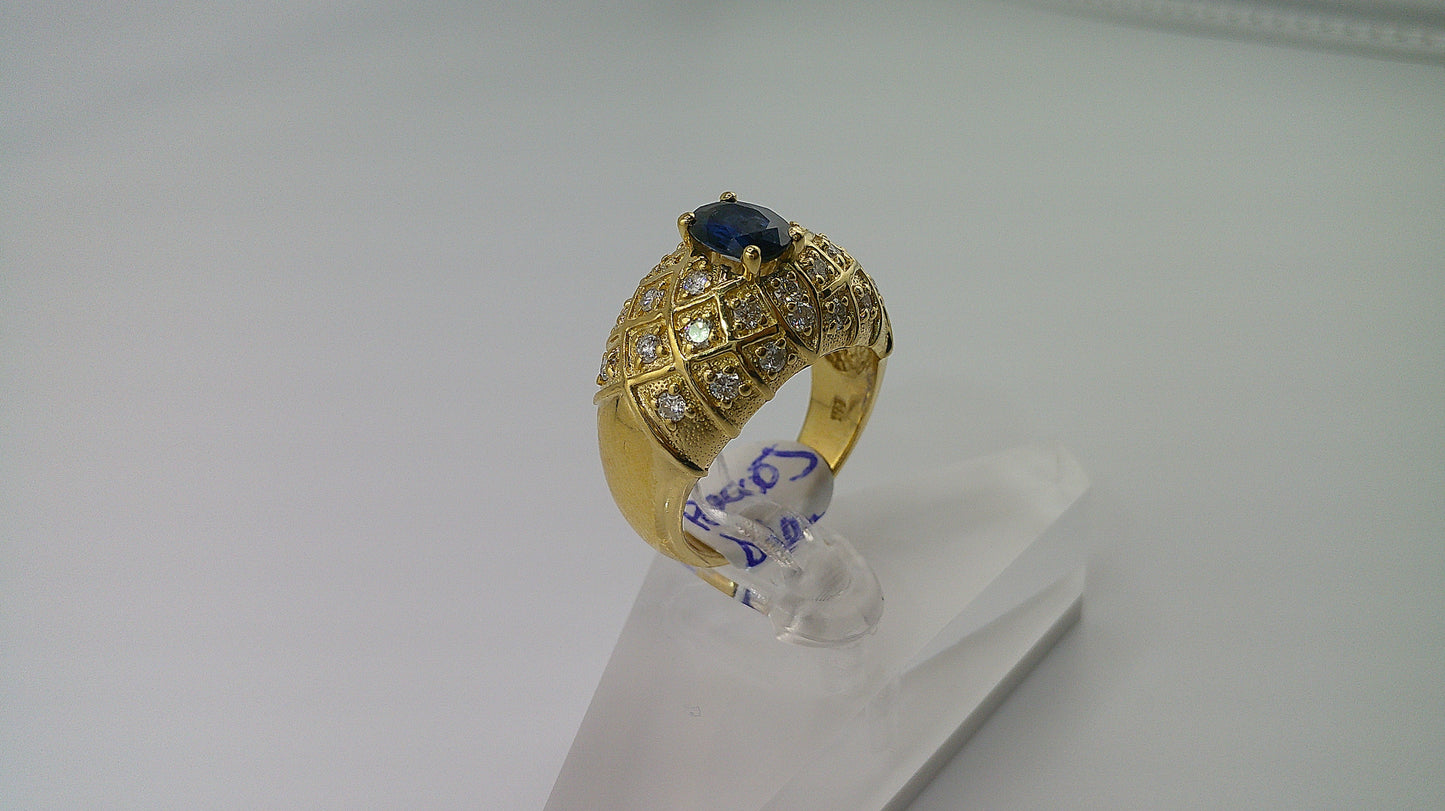 14k gold ring with sapphire stone and small diamonds | size 7