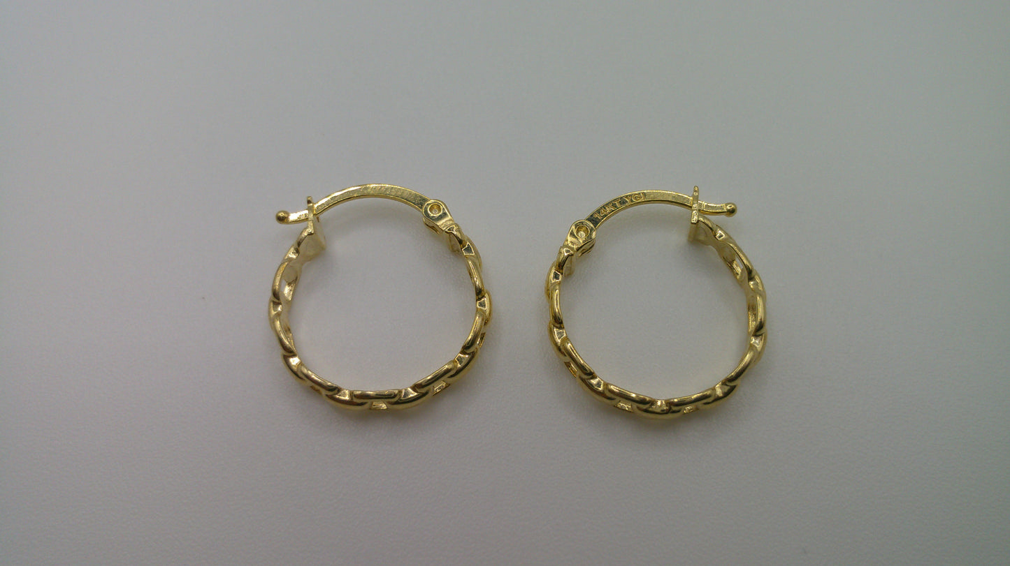 14k yellow gold | hollow fancy hoop | 0.5 inch wide