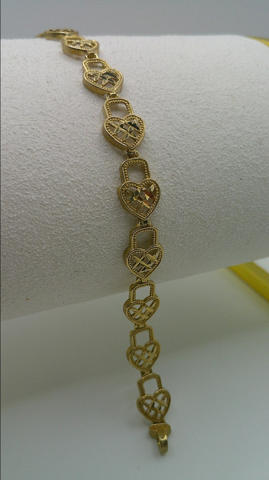 14k gold heart link bracelet | 6.5 inches