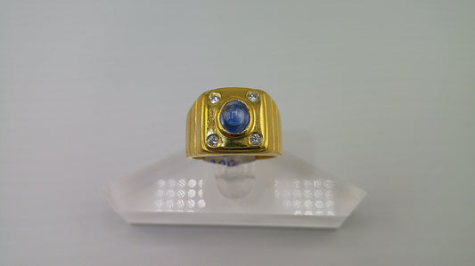 18k gold ring with 4 small diamonds and moonstone | size 6.5