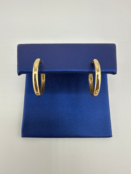 14k gold huggie earrings | thin, simple design