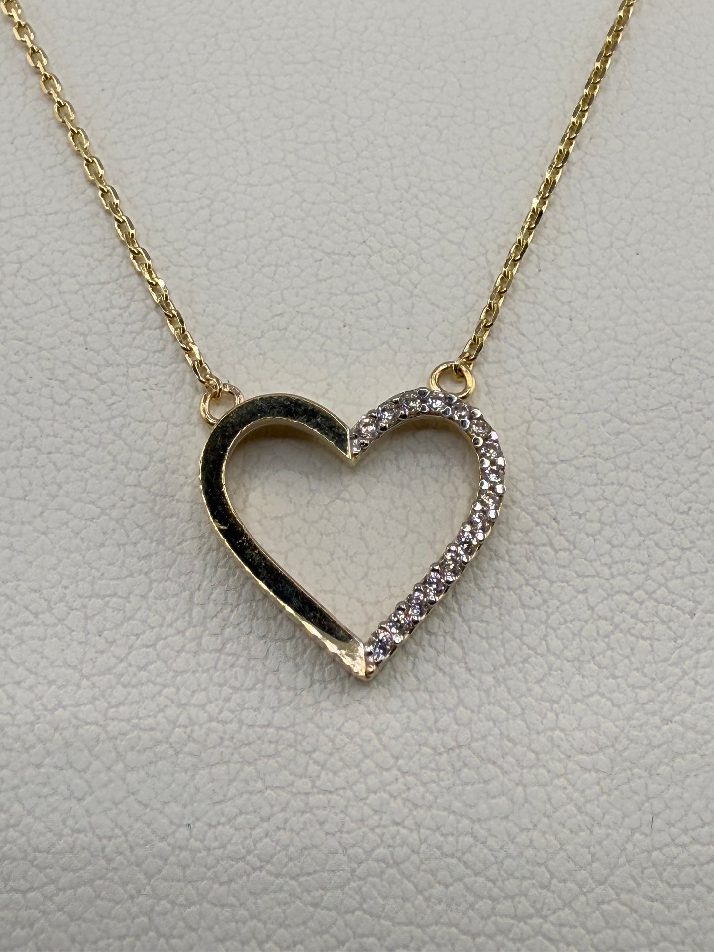 14k gold heart with zirconia