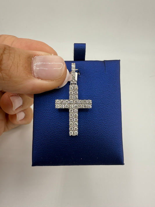 14k white gold diamond pendant