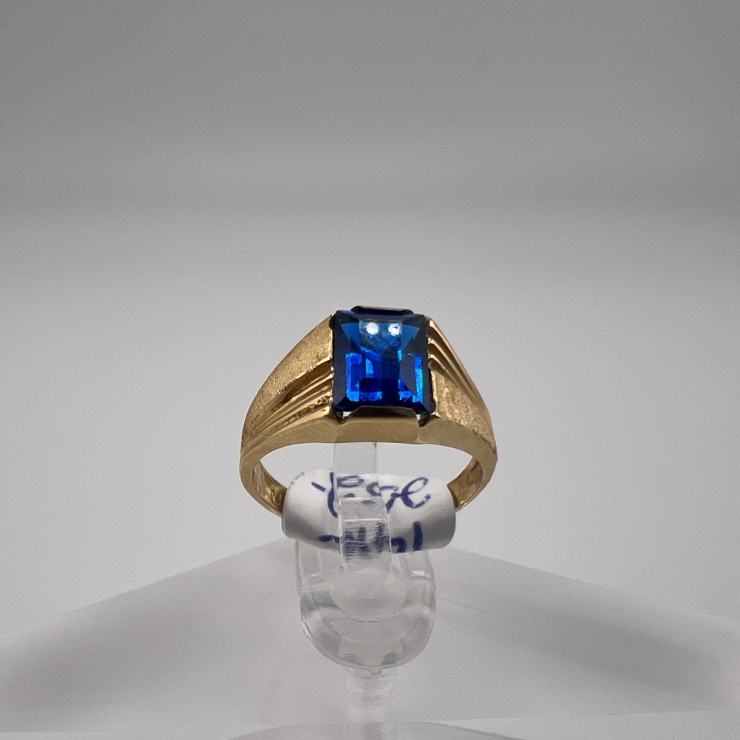 14k gold | blue sapphire stone | size 3.75