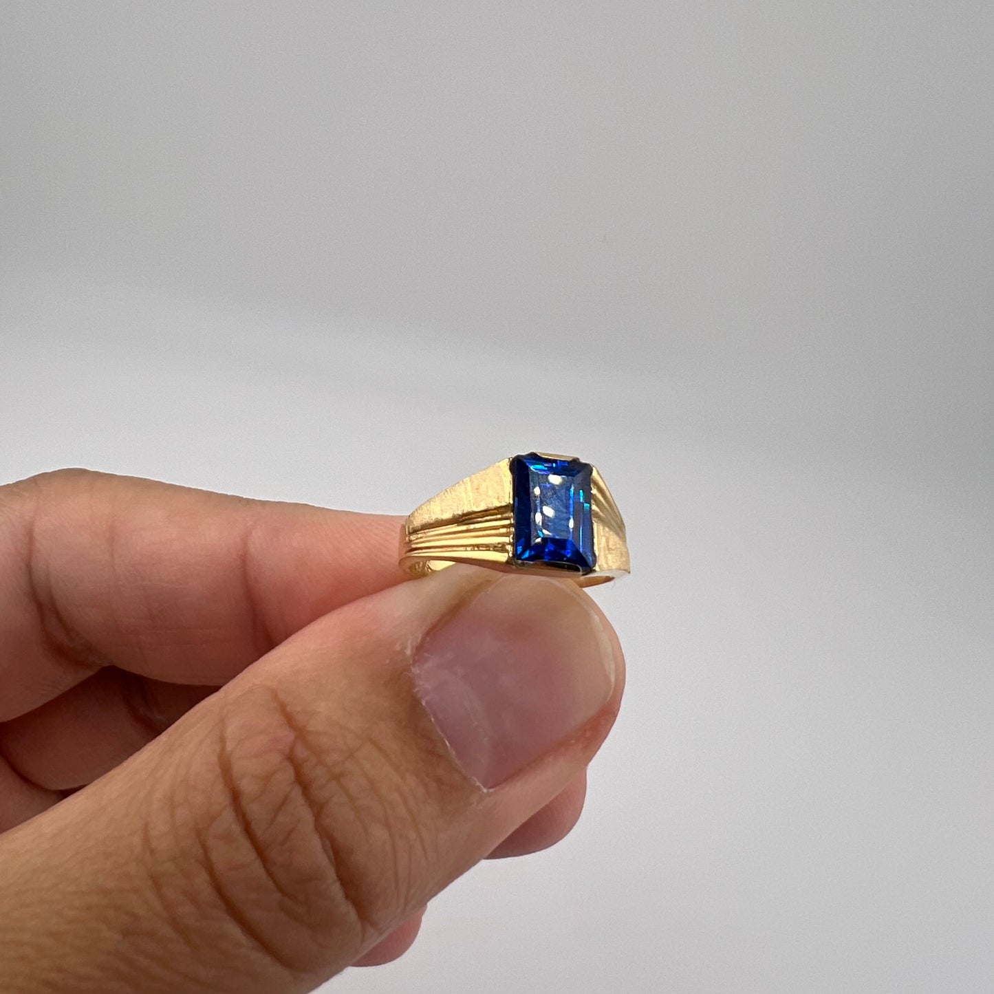 14k gold | blue sapphire stone | size 3.75