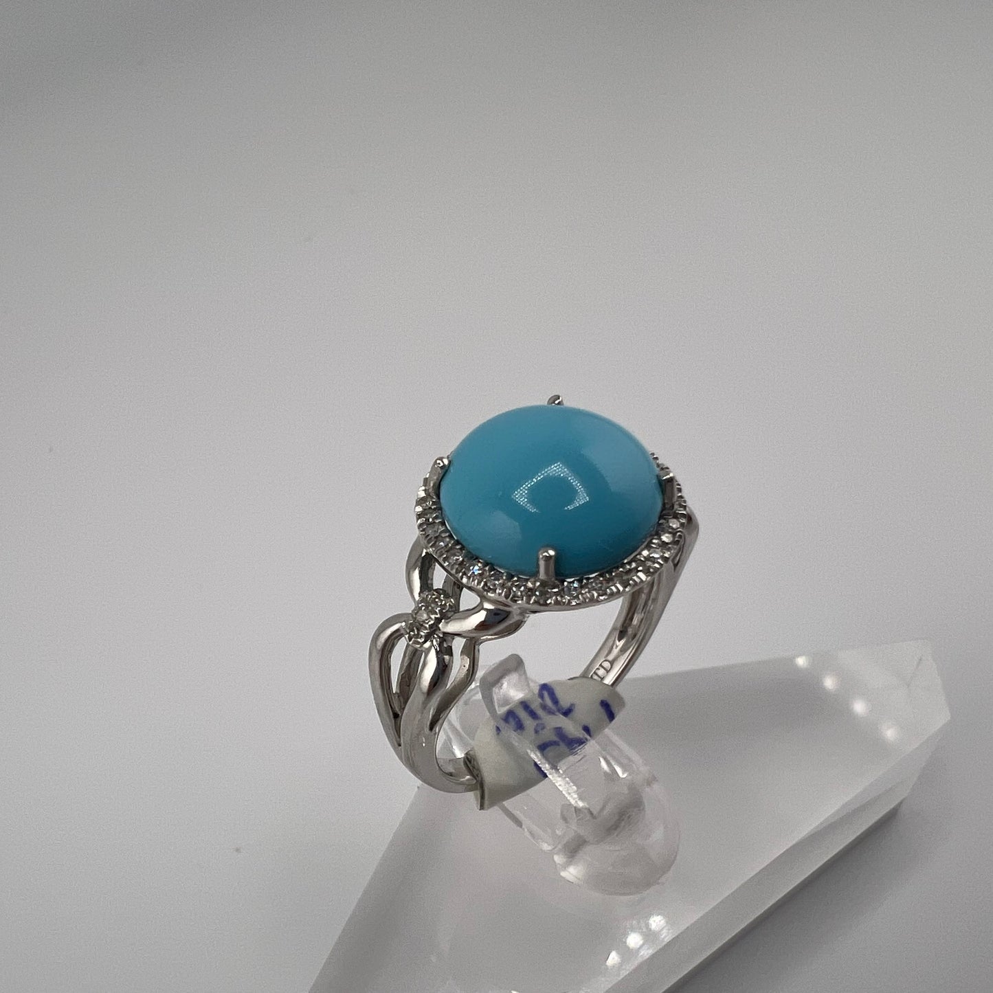 14k white gold | turquoise | small diamonds | size 7.5