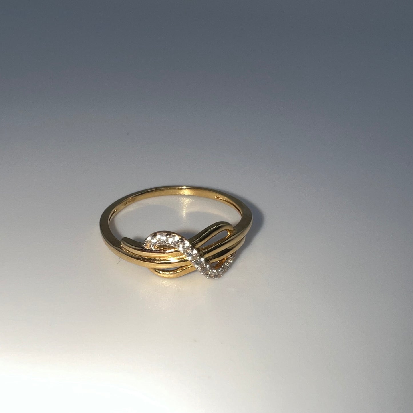 14k gold | infinity symbol | zirconia | size 7