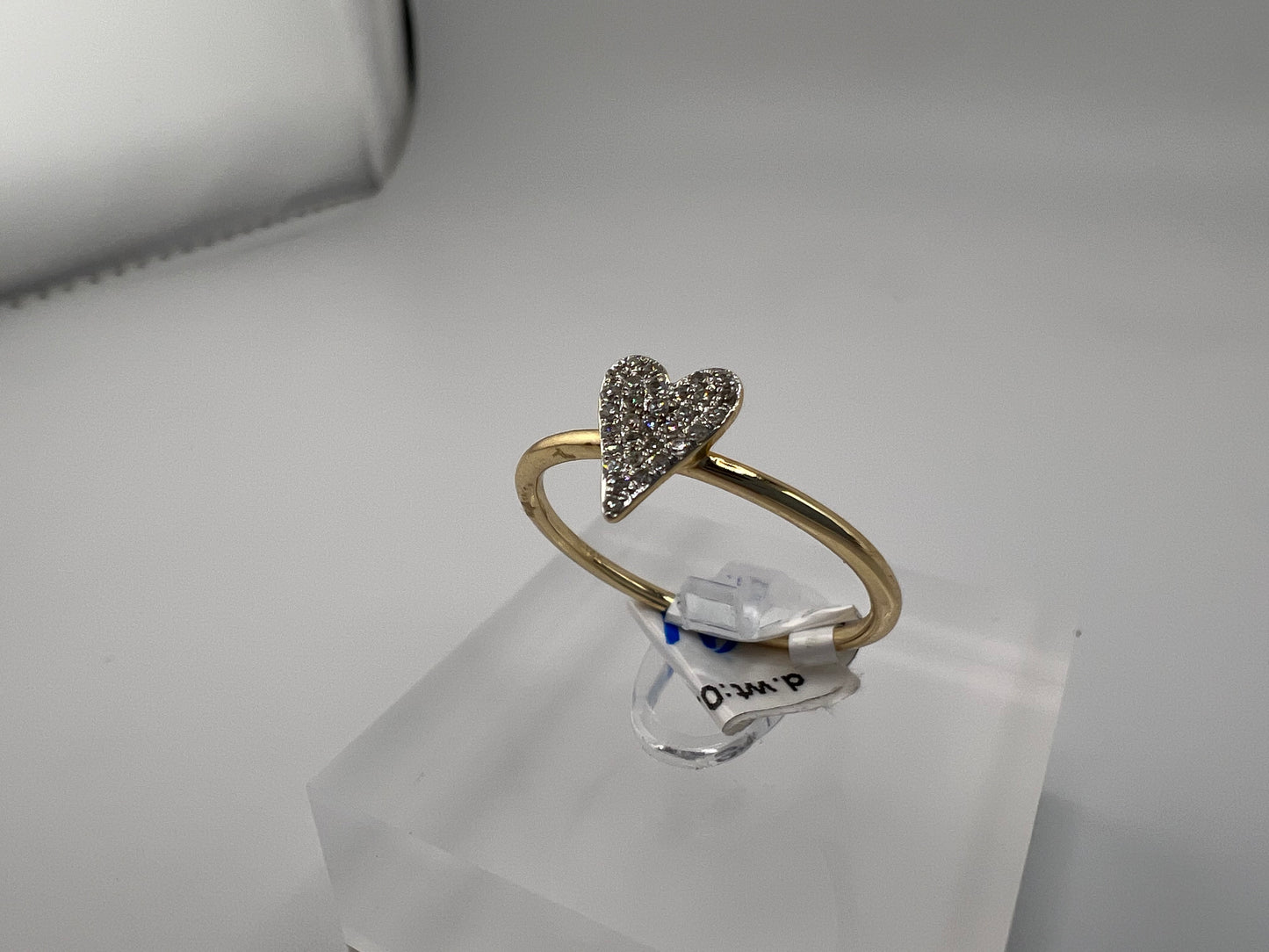 14k yellow gold ring with heart in diamonds | 0.09 ct diamonds | size 7.25