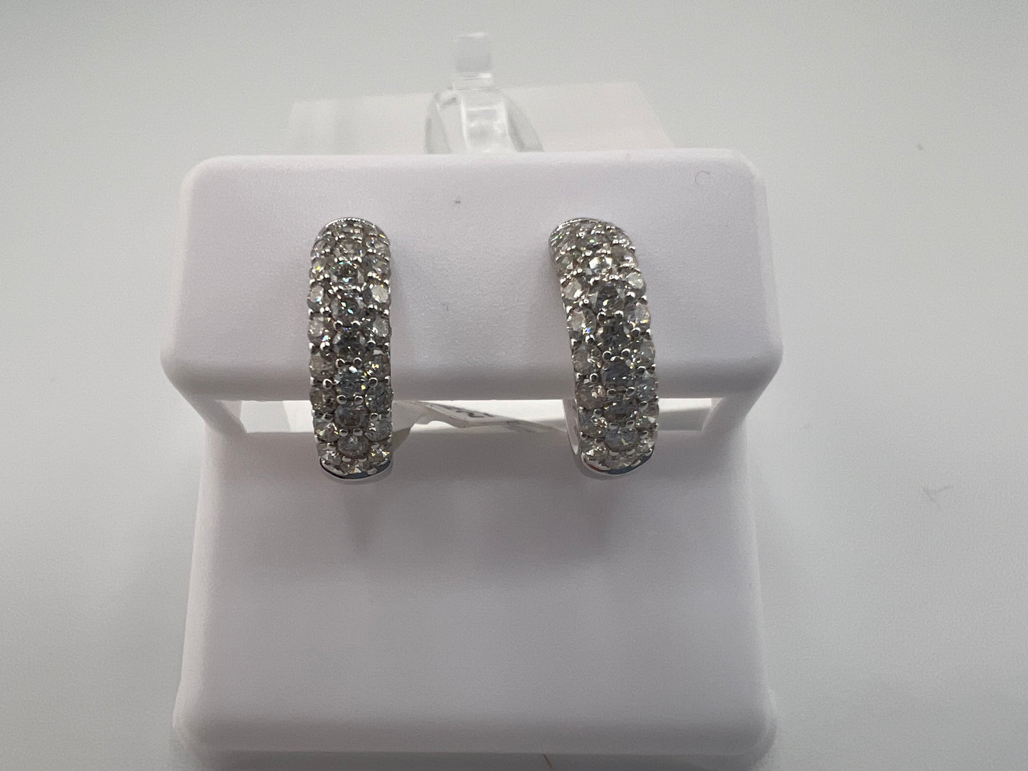 14kt diamond huggie earrings | 1.08 ct diamonds