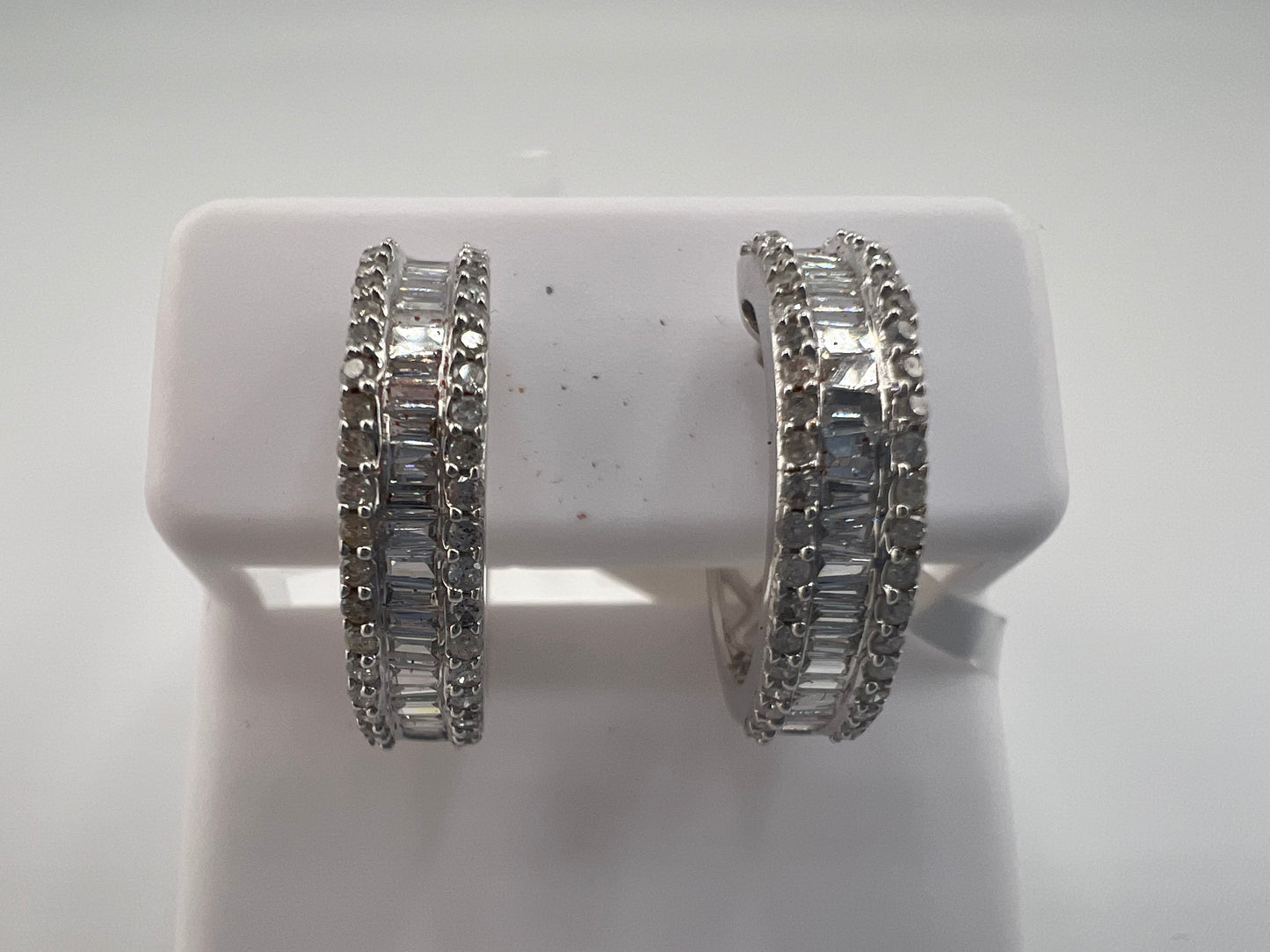 14k gold diamond huggie earrings | 0.83 ct diamonds