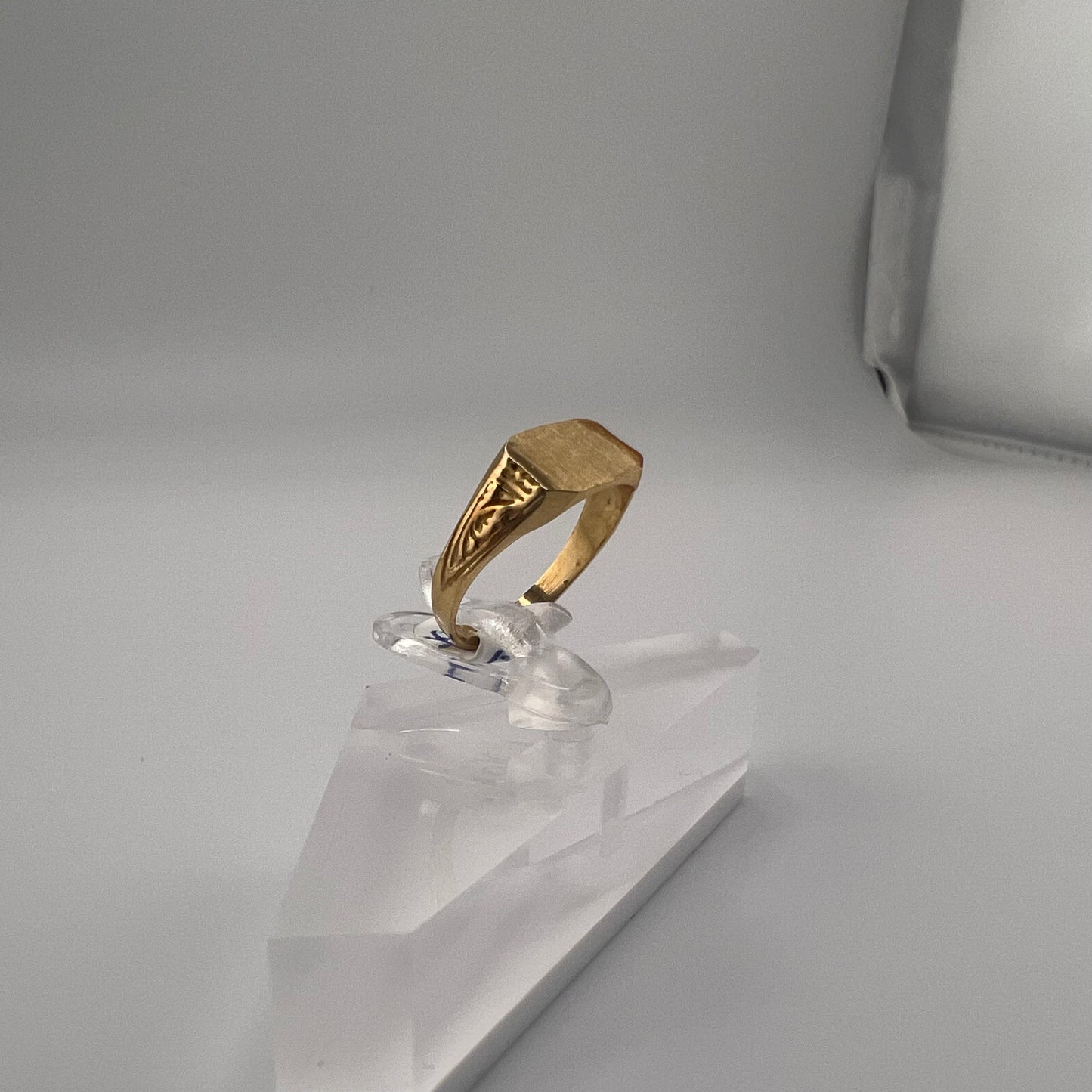 14k gold | pinky ring | size 3.75